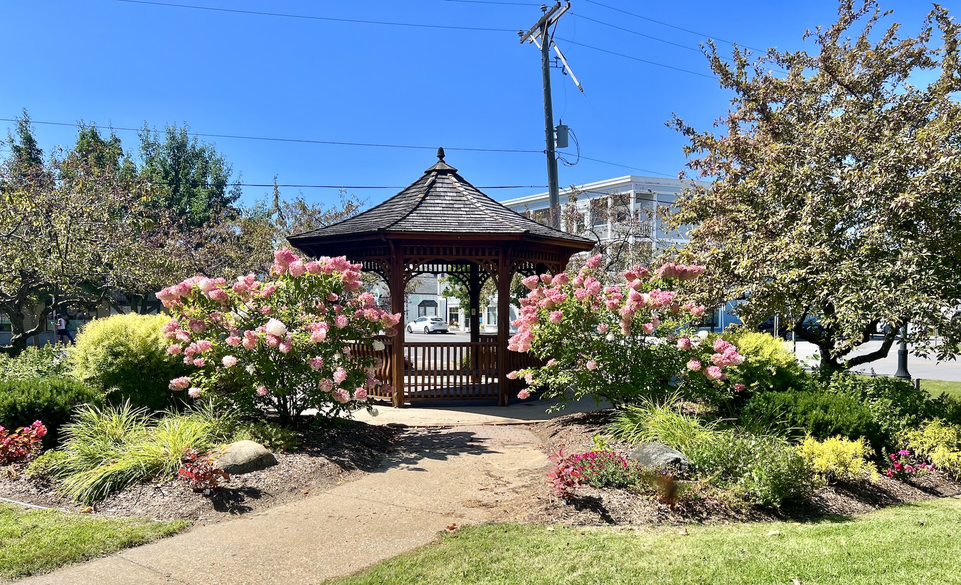 Gazebo Garden | Elk Rapids Garden Club