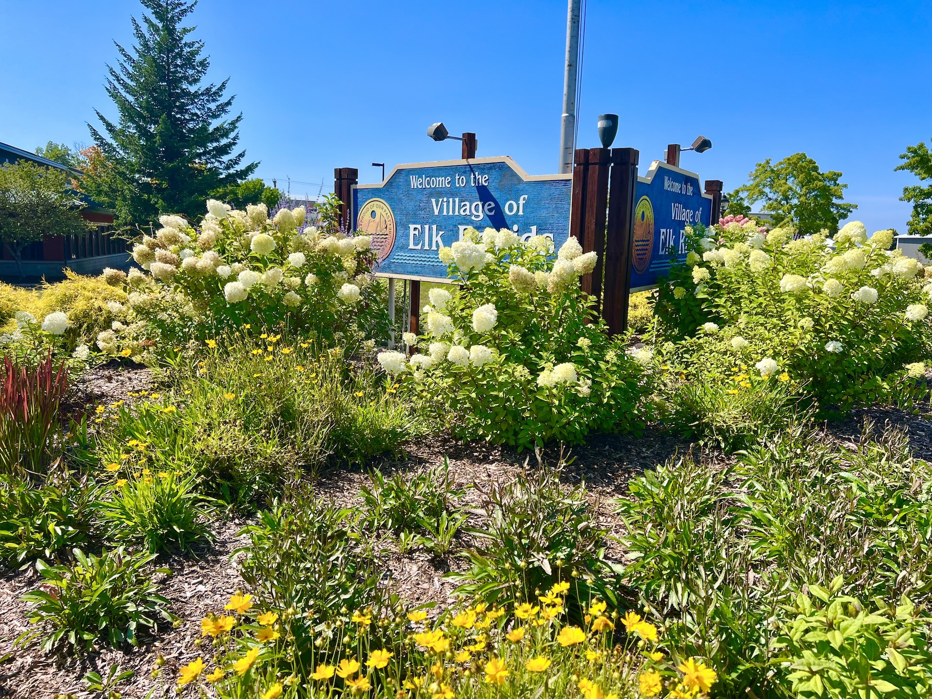 River Street Garden Entrance | Elk Rapids Garden Club